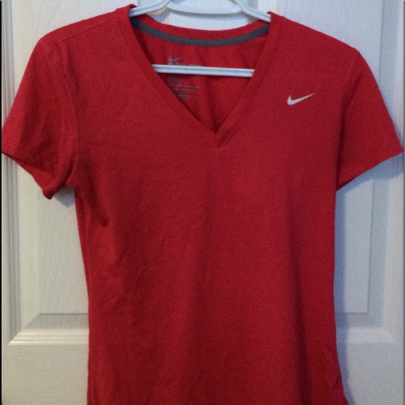 Pink Nike Shirt - Picture 2 of 3